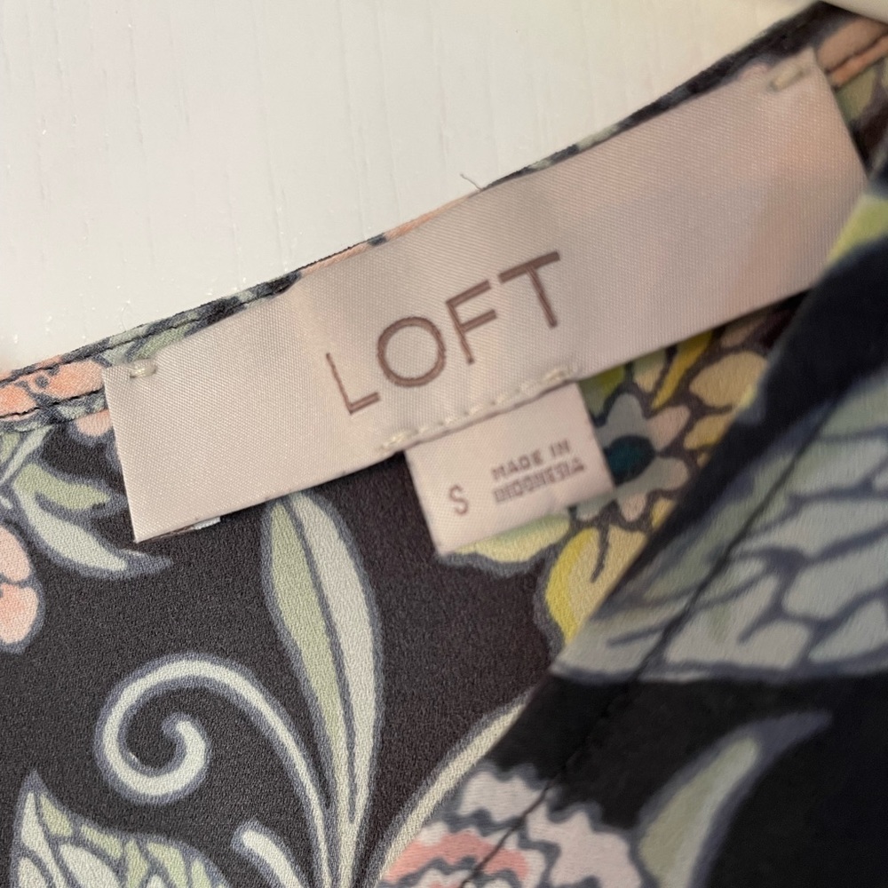 Loft blouse- small - Picture 4 of 4